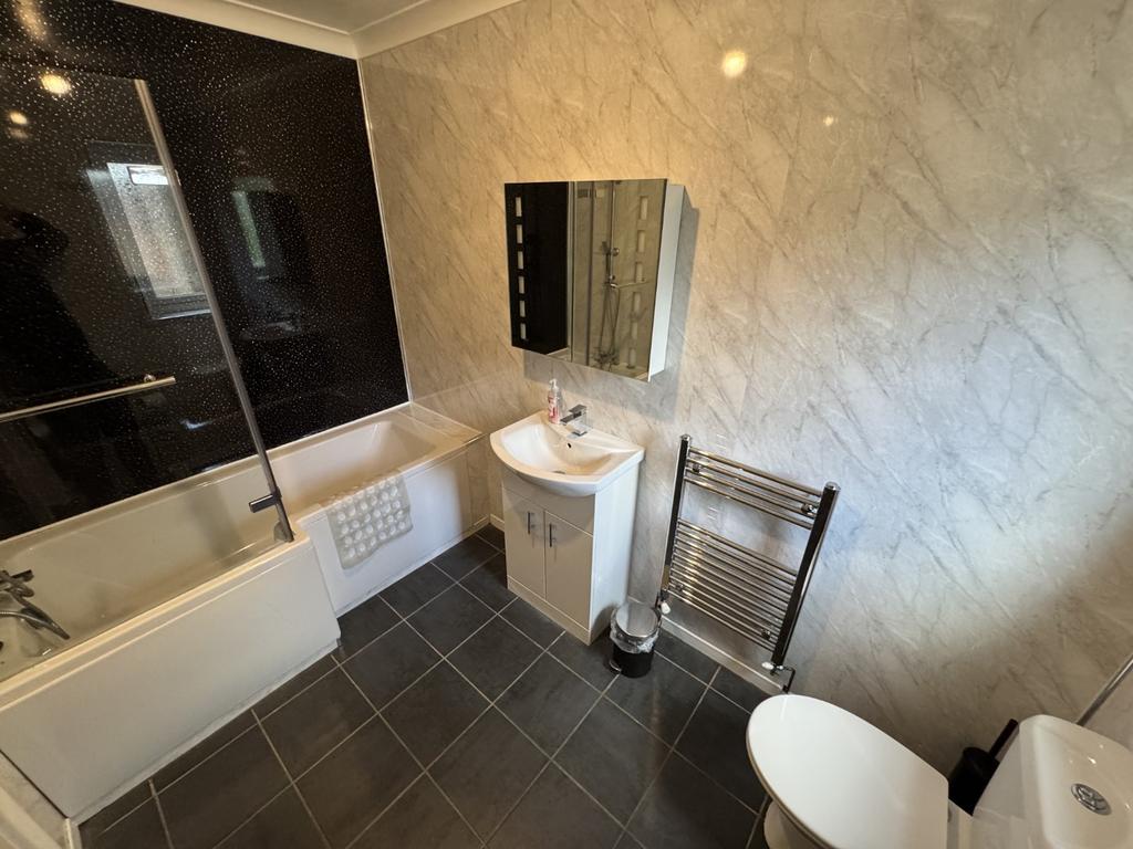 En-suite 1