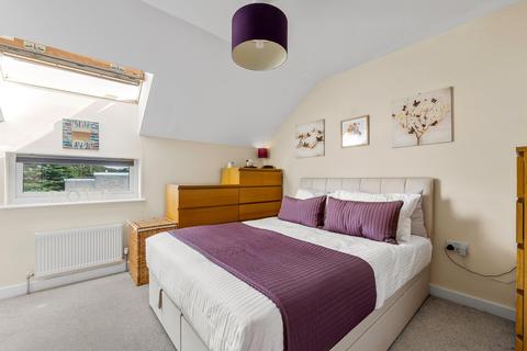 1 bedroom flat for sale, Chaldon Road, Caterham, CR3
