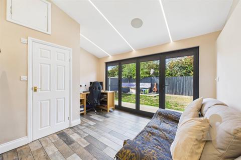 undefined, Lionel Hurst Close, Great Cornard