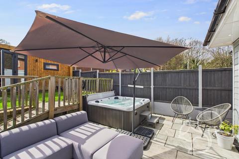 4 bedroom semi-detached house for sale, Hubert Road, Lexden
