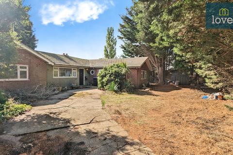 4 bedroom detached bungalow for sale, Louth Road, North Cockerington LN11