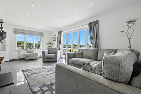 3 bedroom detached house for sale, Highwood Road, Edney Common, CM1