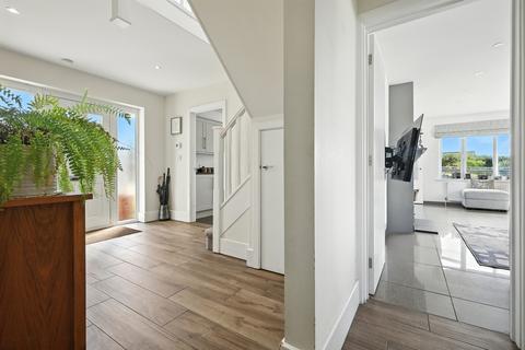 3 bedroom detached house for sale, Highwood Road, Edney Common, CM1