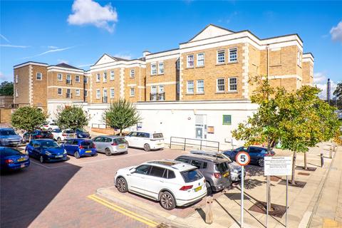 2 bedroom flat for sale, Sandlewood Court, Maidstone, Kent, ME16