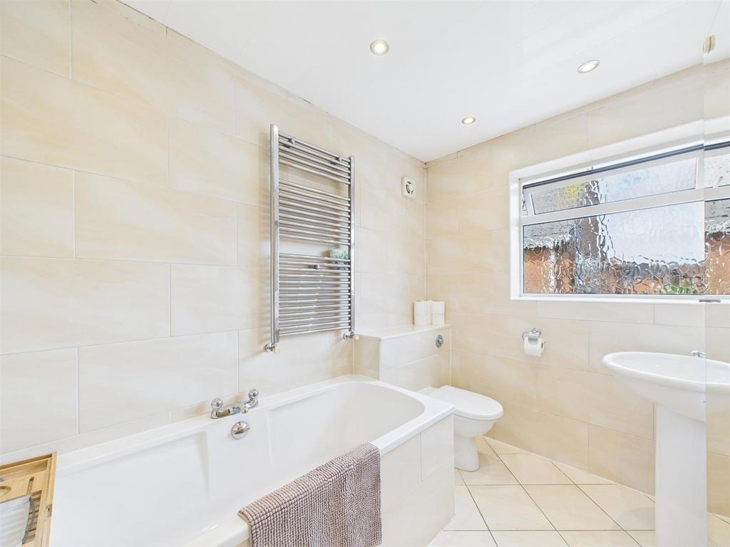 Bath 1.jpg