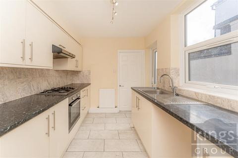 27 Mandeville Road, Enfield, EN3 6SN