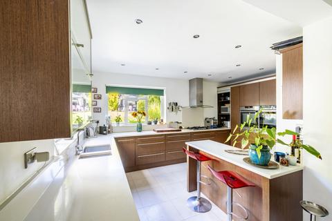 undefined, Russell Hill, Purley, CR8