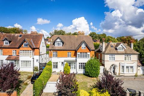 undefined, Russell Hill, Purley, CR8