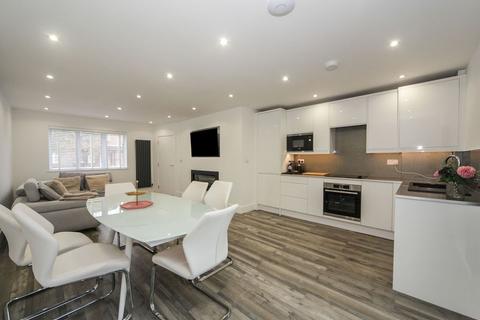 undefined, Rosedale, London  LU5