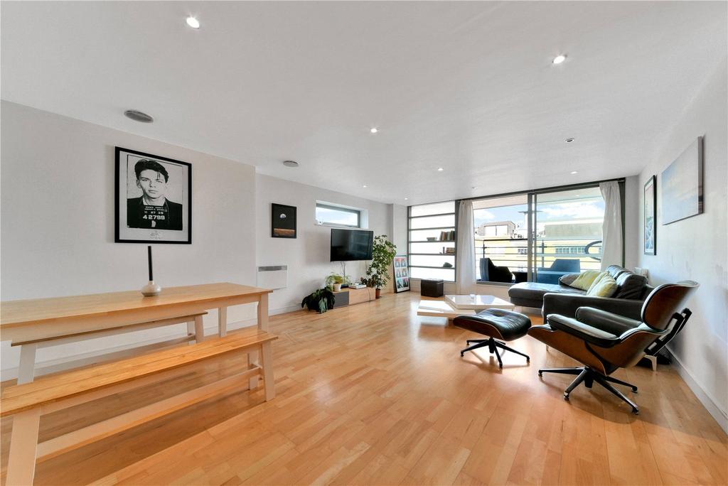 Reception/Kitchen