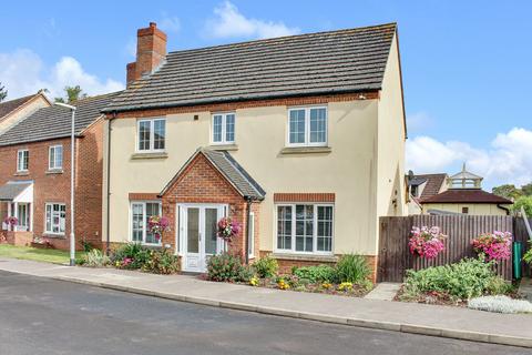 4 bedroom detached house for sale, Kenzie Drive, Sutton Bridge, PE12