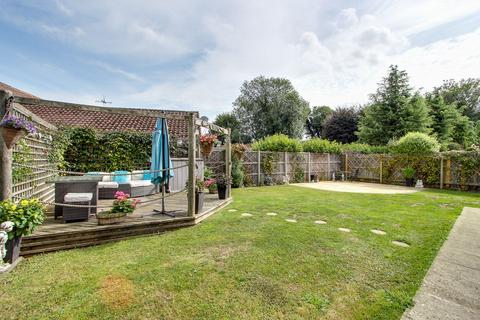 4 bedroom detached house for sale, Kenzie Drive, Sutton Bridge, PE12