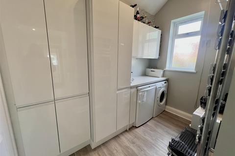 4 bedroom detached house for sale, Arnesby Avenue, Sale