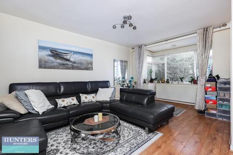 29 Farlea Drive, Bradford, BD2 3RJ