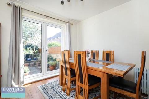 29 Farlea Drive, Bradford, BD2 3RJ