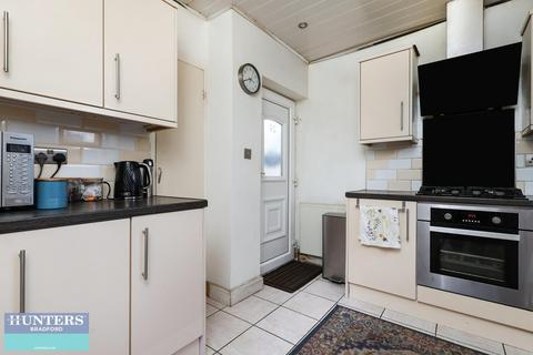 29 Farlea Drive, Bradford, BD2 3RJ