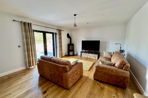 undefined, Tirycoed Road, Glanamman, Ammanford