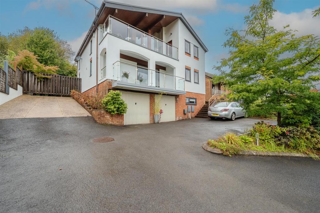 19 Oaks Court-2 - Copy.jpg