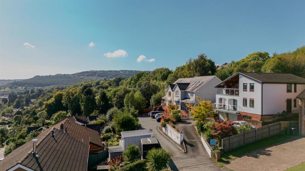 19 Oaks Court Drone-1.jpg