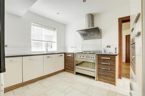 undefined, Mapperley Hall Drive, Nottingham NG3