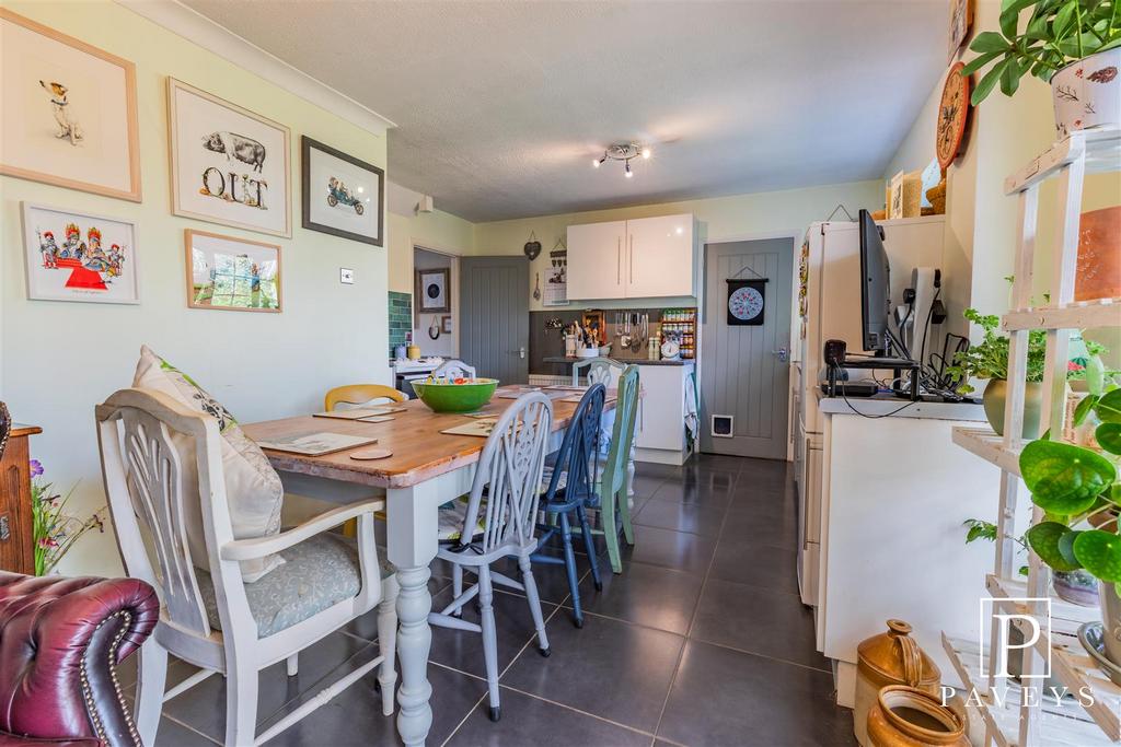 Kitchen diner