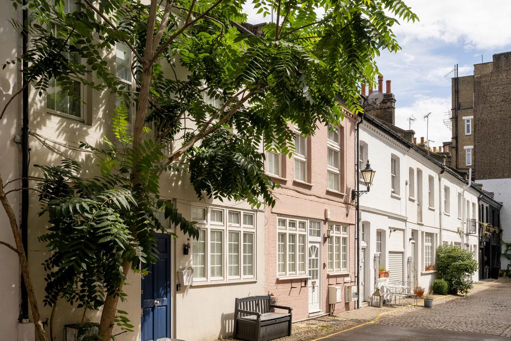 The Private Realtor-17 Ovington Mews-2 Lo