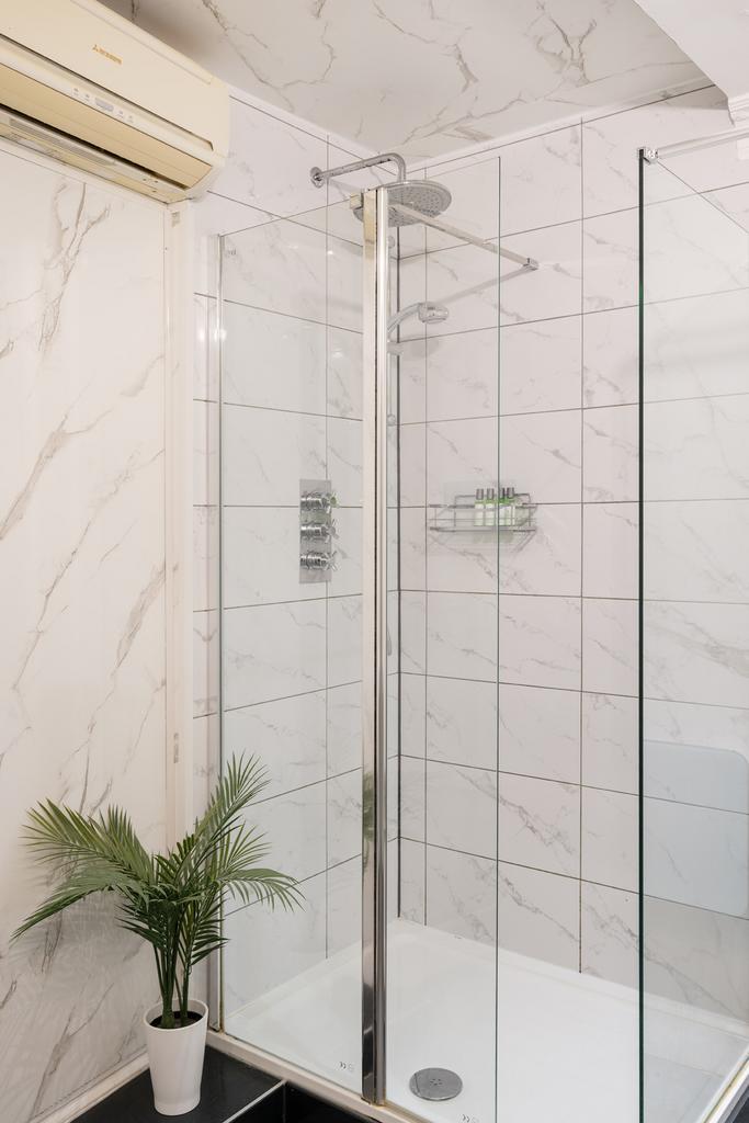 The Private Realtor-17 Ovington Mews-9 Lo