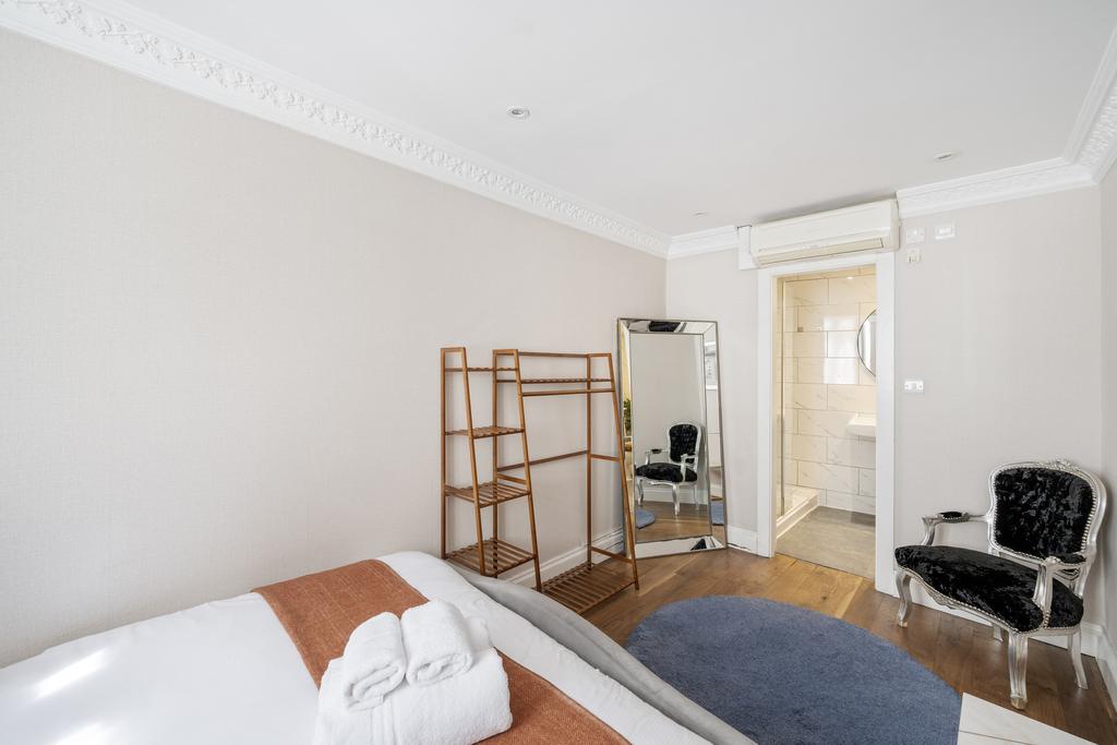 The Private Realtor-17 Ovington Mews-5 Lo