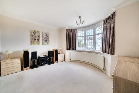 1 Bell View, Windsor, SL4 4ET