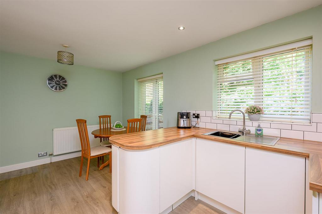 Kitchen dining