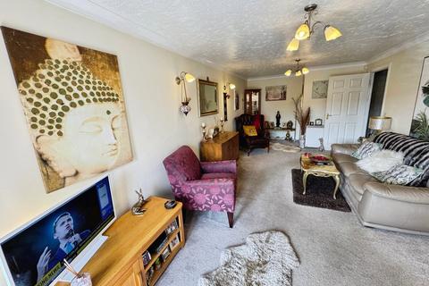 1 bedroom apartment for sale, Ensign Court, Lytham St. Annes FY8
