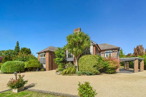 undefined, Brook Avenue, Warsash