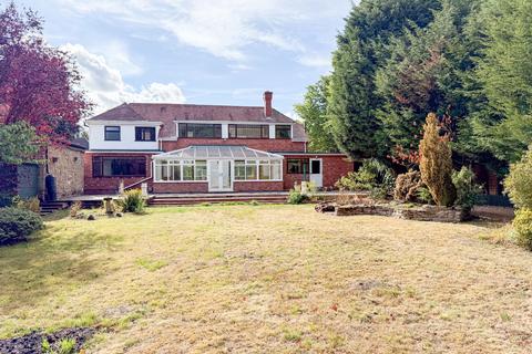 4 bedroom detached house for sale, Oakfield Road, Kidderminster, Dy11
