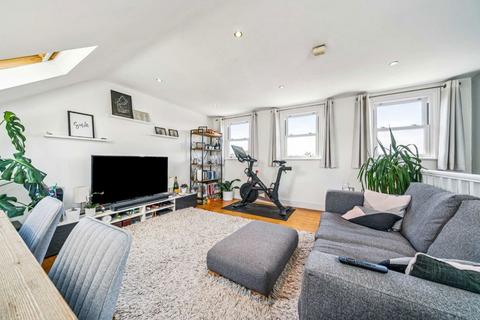 2 bedroom flat for sale, Tintern Street, London SW4