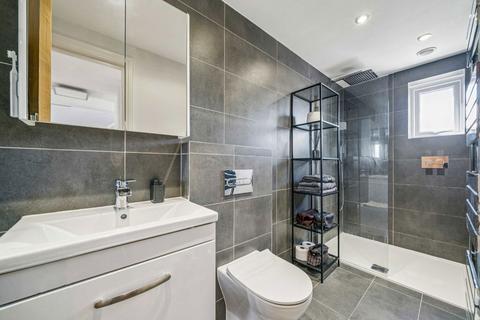 2 bedroom flat for sale, Tintern Street, London SW4