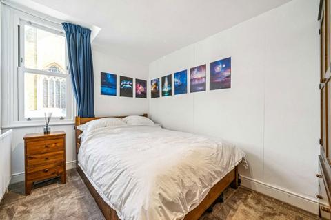 2 bedroom flat for sale, Tintern Street, London SW4