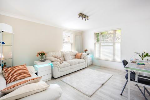 Sutton Square, Urswick Road, London, E9