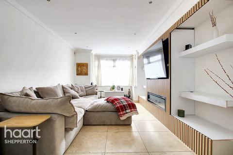 undefined, Stanley Road, Ashford