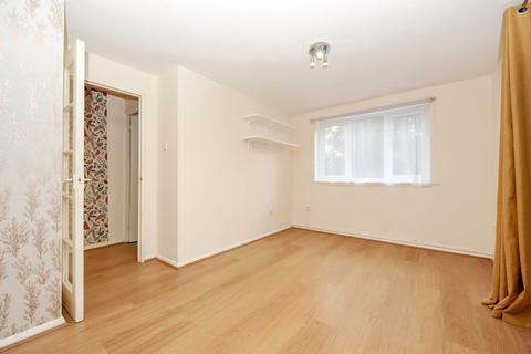 undefined, Chartwell Close, Greenford, UB6