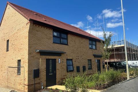 3 bedroom semi-detached house for sale, Briggington Way , Clipstone Park, Leighton Buzzard, LU7