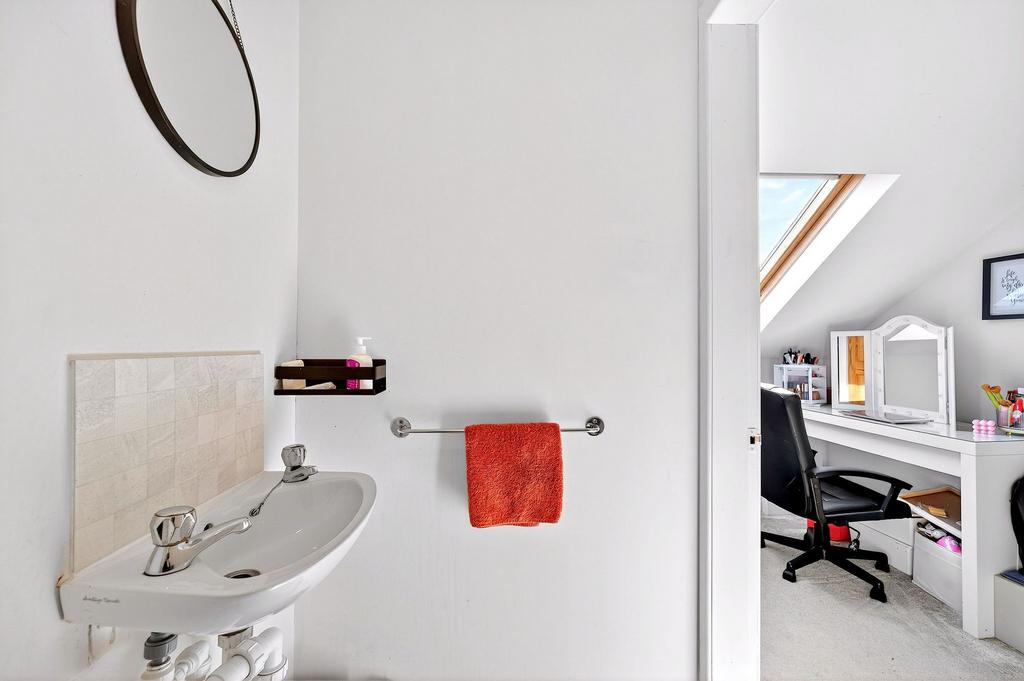 Bedroom Three En-suite
