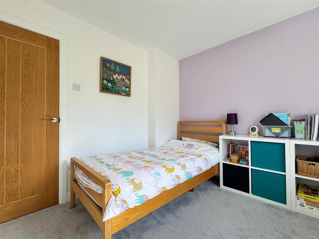 Bedroom 3 (2).jpg
