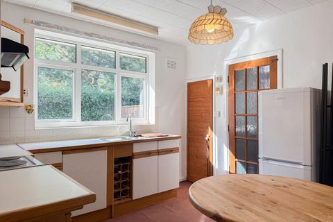 2 bedroom detached bungalow for sale, De Lisle Close, Market Harborough, LE16