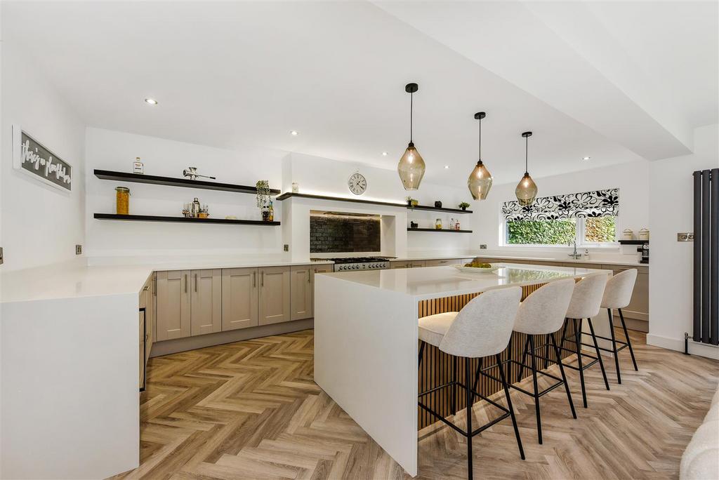 Sketch Ph52 6200140.jpg