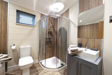 3 bedroom lodge for sale, Omar Oasis at Tallington Lakes, Barholm Rd PE9
