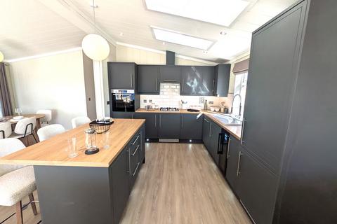 3 bedroom lodge for sale, Omar Oasis at Tallington Lakes, Barholm Rd PE9