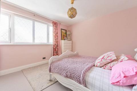 7, Ratcliffe House Barnes Street, London, E14 7NR
