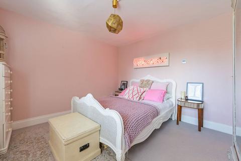 7, Ratcliffe House Barnes Street, London, E14 7NR