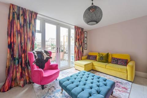 7, Ratcliffe House Barnes Street, London, E14 7NR