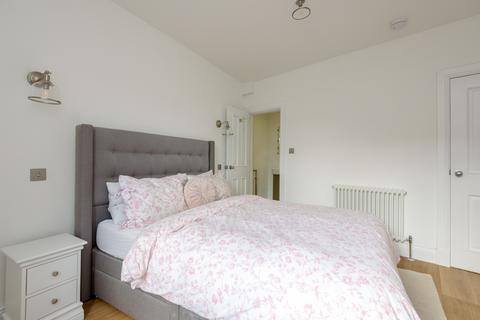 2 Melbourne Place, North Berwick, EH39 4JR